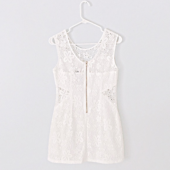 Sleeveless Cream Floral Lace Mini Dress - Picture 2 of 8